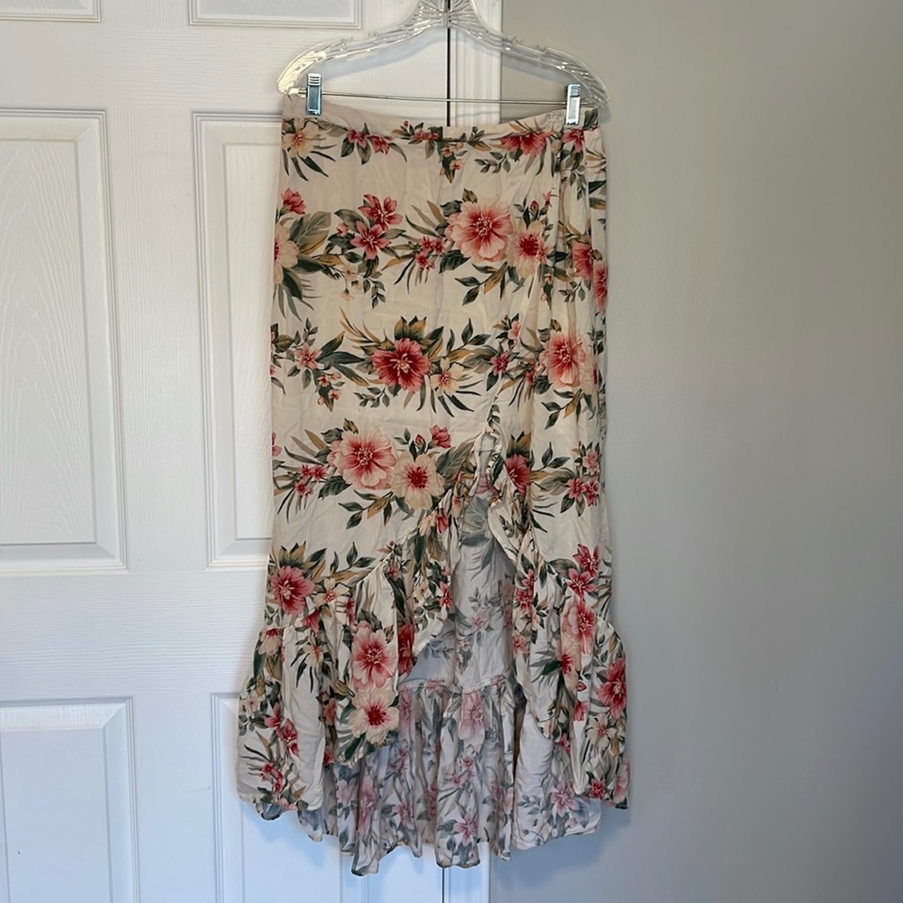 American Eagle XL pink, green, and cream floral skirt